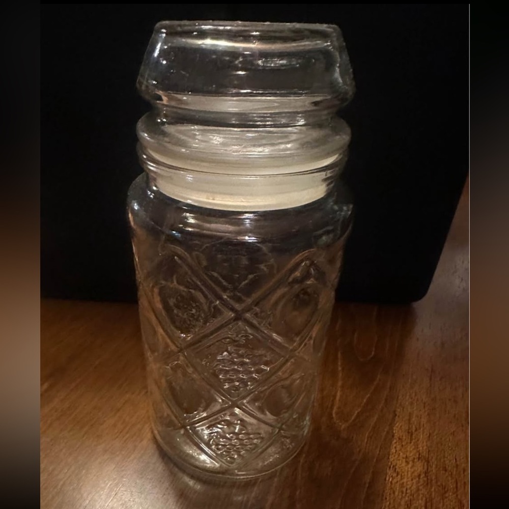 Vintage Smucker's fruit pattern glass jar with lid